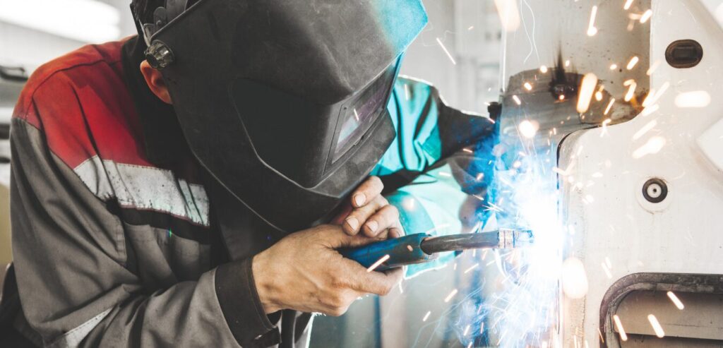 What Is Backstepping in Welding and When to Use It to Control Distortion